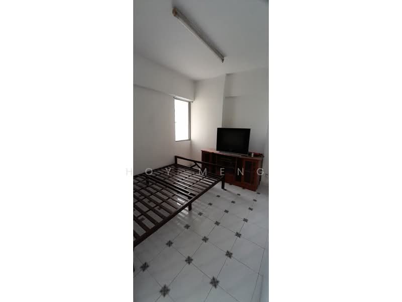 Pangsapuri untuk Dijual di Saujana Heights Apartments - Hoy Meng - Bedroom - PropertyGuru.com.my