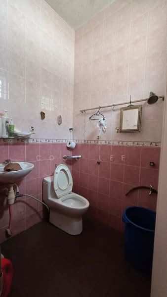 2-storey Terraced House for Sale in Johor Bahru (Johor) - Coco Lee - Bathroom - PropertyGuru.com.my