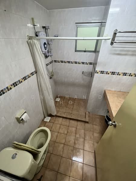 Kondominium untuk Disewa di Dataran Prima - Jonathan De Ho - Bathroom - PropertyGuru.com.my