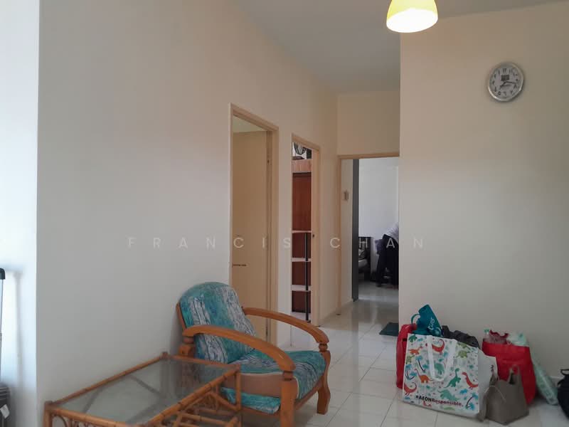 Kondominium untuk Disewa di Putra Place Condominium - Francis Chan - Living Room - PropertyGuru.com.my