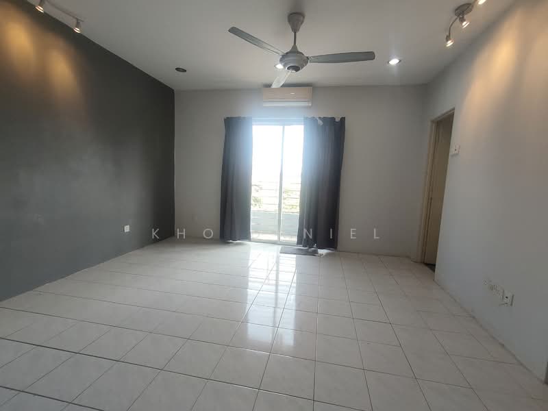 2-storey Terraced House for Sale in Taman Puncak Jalil (Seri Kembangan) - Kho Daniel - Living Room - PropertyGuru.com.my