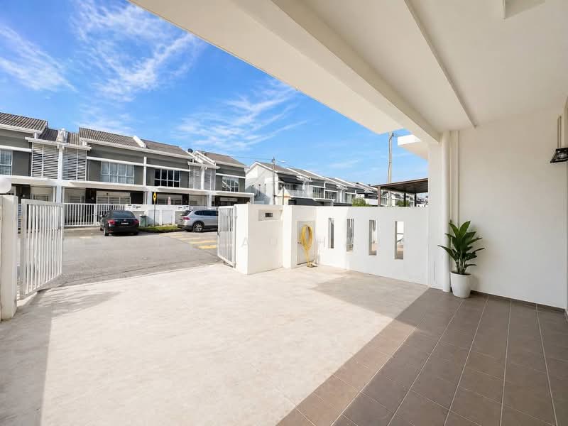 2-storey Terraced House for Sale in Bukit Rahman Putra (Sungai Buloh) - Mohamad Hanafi - Exterior - PropertyGuru.com.my