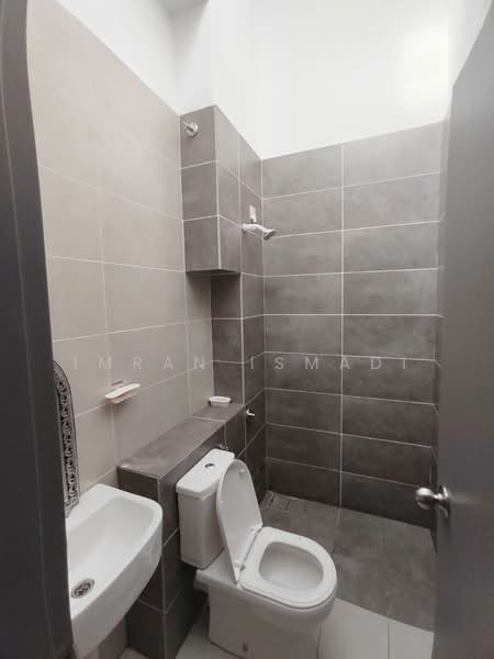 Rumah Teres 2 Tingkat untuk Dijual di Hulu Langat (Selangor) - Imran Ismadi - Bathroom - PropertyGuru.com.my