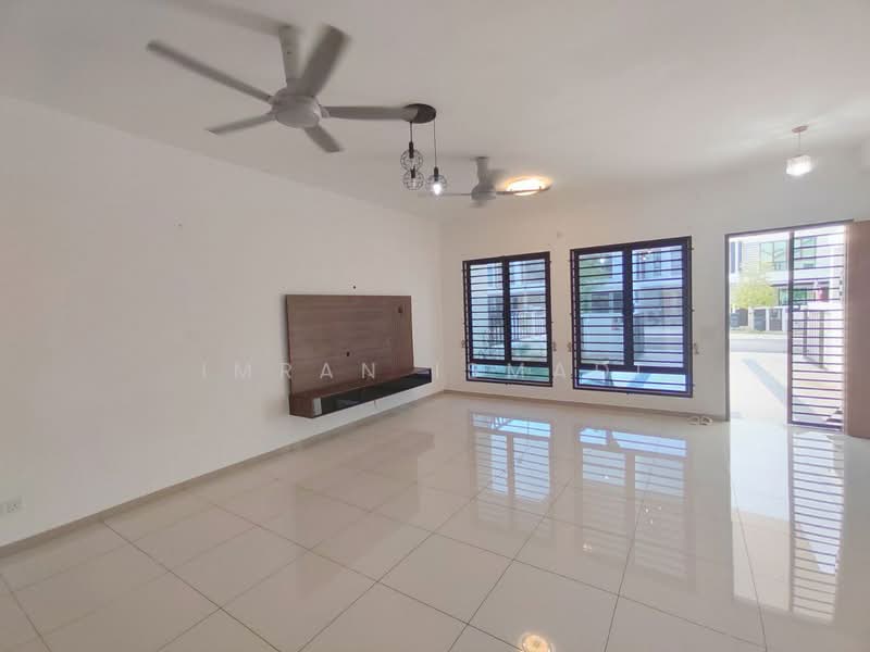 Rumah Teres 2 Tingkat untuk Dijual di Hulu Langat (Selangor) - Imran Ismadi - Living Room - PropertyGuru.com.my