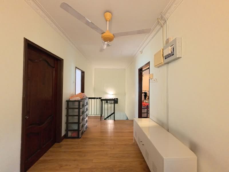 2-storey Terraced House for Sale in SS 21, Damansara Utama (Petaling Jaya) - KH LEE - Corridor - PropertyGuru.com.my