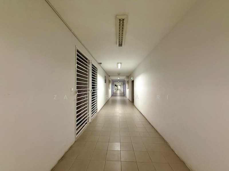 Kondominium untuk Dijual di Residensi Platinum Teratai - ZAFFUR NAZRI - Corridor - PropertyGuru.com.my