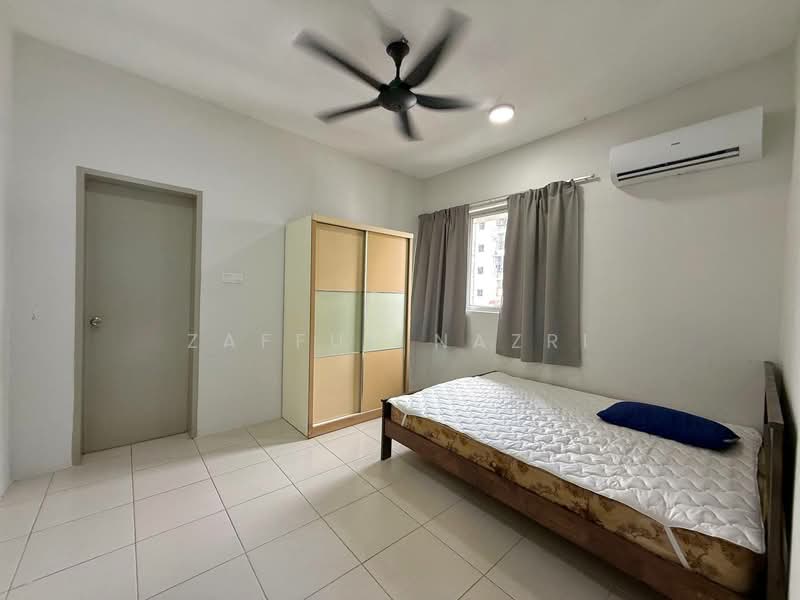 Kondominium untuk Dijual di Residensi Platinum Teratai - ZAFFUR NAZRI - Bedroom - PropertyGuru.com.my