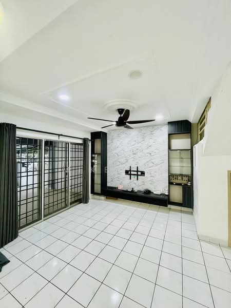 Rumah Teres 2.5 Tingkat untuk Dijual di Rawang Perdana 2 (Rawang) - Mike Yap - Living Room - PropertyGuru.com.my