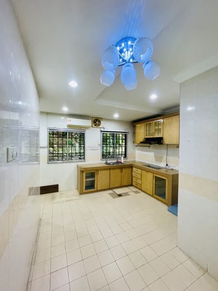Rumah Teres 2.5 Tingkat untuk Dijual di Rawang Perdana 2 (Rawang) - Mike Yap - Kitchen - PropertyGuru.com.my