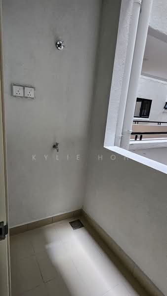 Servis Apartment untuk Disewa di The Tropika - Kylie Hoh - Balcony - PropertyGuru.com.my