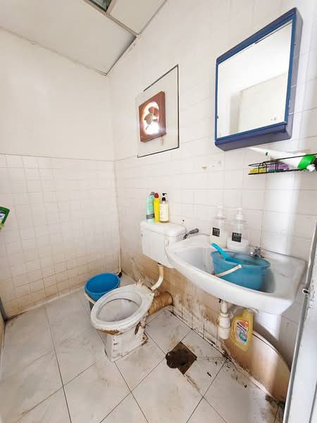 Terraced House for Sale in Desa Setapak (Wangsa Maju) - Chow Kok Toong - Bathroom - PropertyGuru.com.my