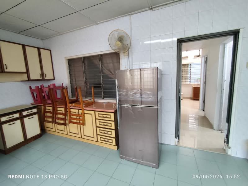 1-storey Terraced House for Rent in Taman Abad (Johor Bahru) - Melinda Ee - Kitchen - PropertyGuru.com.my
