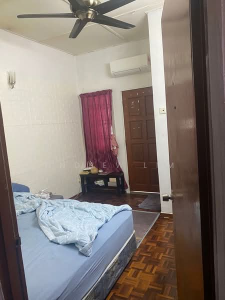 2-storey Terraced House for Sale in Bandar Bukit Tinggi (Klang) - Andrew Lim - Bedroom - PropertyGuru.com.my