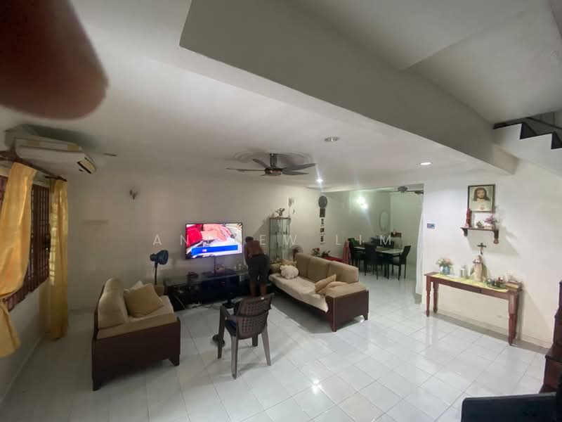 2-storey Terraced House for Sale in Bandar Bukit Tinggi (Klang) - Andrew Lim - Living Room - PropertyGuru.com.my