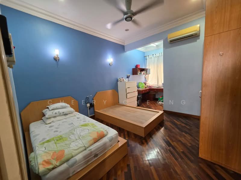 Semi-Detached House for Sale in Taman Puncak Perdana (Cheras) - Cheery Cheong - Bedroom - PropertyGuru.com.my