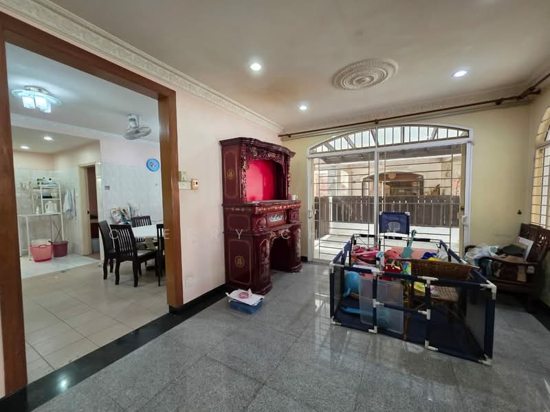Semi-Detached House for Sale in Taman Puncak Perdana (Cheras) - Cheery Cheong - Living Room - PropertyGuru.com.my