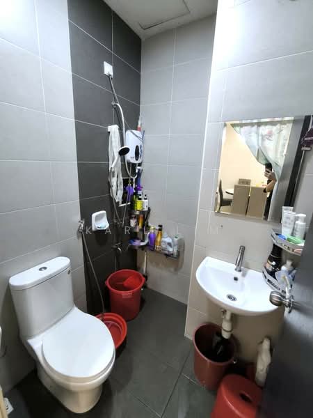 2-storey Terraced House for Sale in Taman Mutiara Rini (Skudai) - Karl Lim - Bathroom - PropertyGuru.com.my