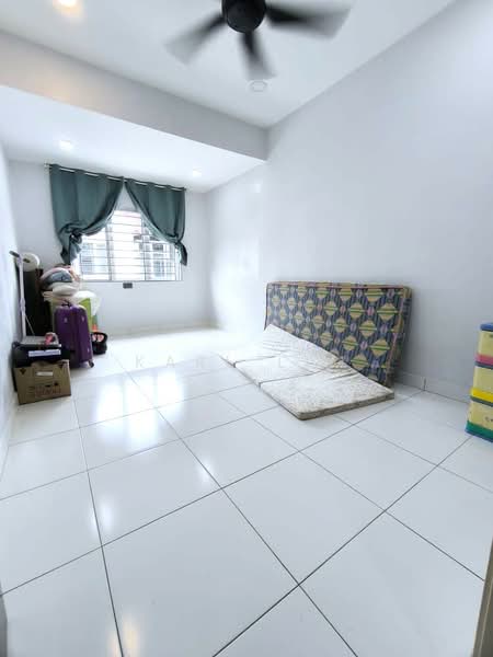 2-storey Terraced House for Sale in Taman Mutiara Rini (Skudai) - Karl Lim - Bedroom - PropertyGuru.com.my