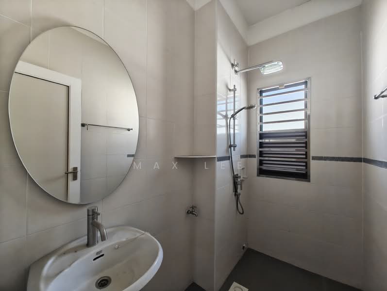 Bungalow for Sale in Saujana Villa (Kajang) - Max Lee - Bathroom - PropertyGuru.com.my