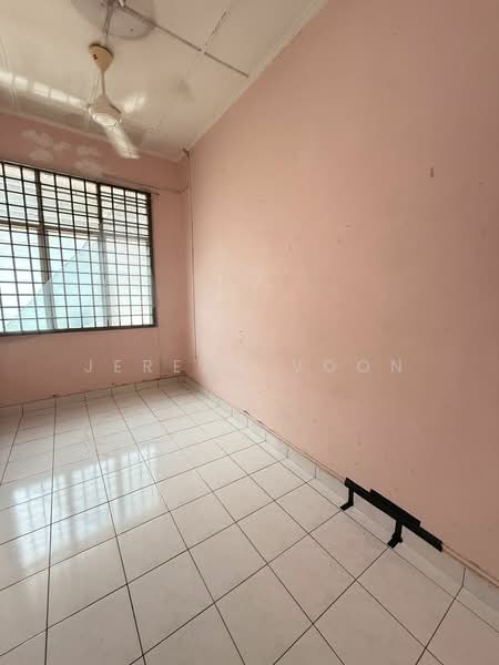 1.5-storey Terraced House for Sale in Taman Molek (Johor Bahru) - Jeremy Voon - Interior - PropertyGuru.com.my