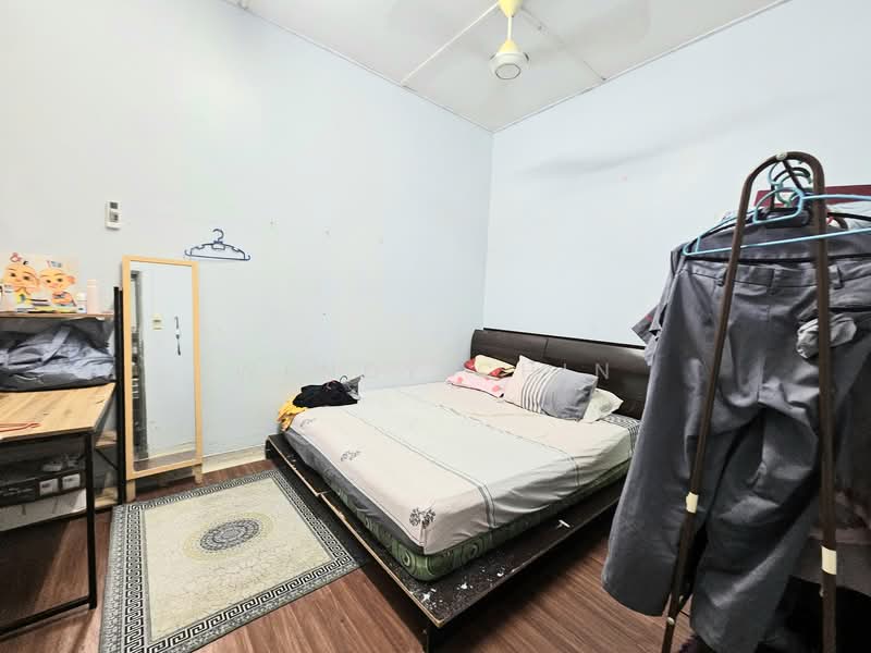 1-storey Terraced House for Sale in Taman Puchong Intan (Puchong) - Wendy Chin - Bedroom - PropertyGuru.com.my