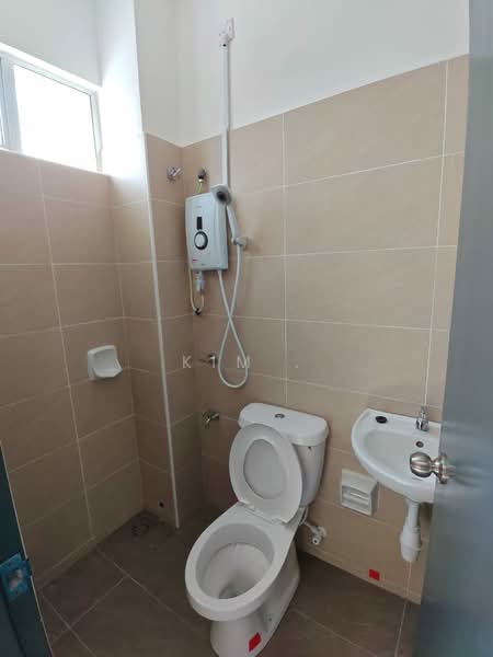 Rumah Teres 2 Tingkat untuk Disewa di Kulai (Johor) - Kim . - Bathroom - PropertyGuru.com.my