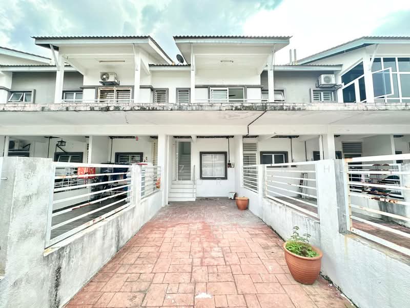 Townhouse for Sale in Taman Putra Perdana (Puchong) - Norhafiz Bin Mohd Nor - Exterior - PropertyGuru.com.my