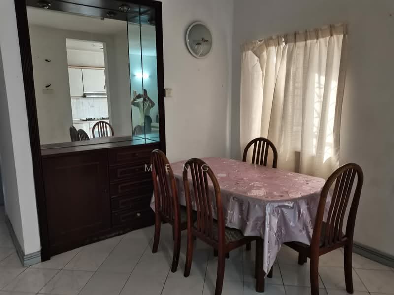 Kondominium untuk Dijual di Sri York Condominium - Meng . - Dining Room - PropertyGuru.com.my