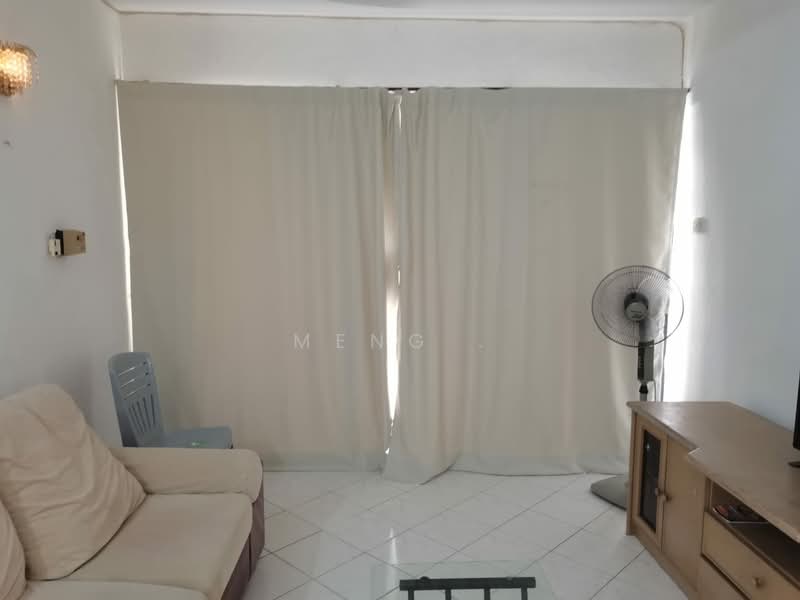 Kondominium untuk Dijual di Sri York Condominium - Meng . - Living Room - PropertyGuru.com.my