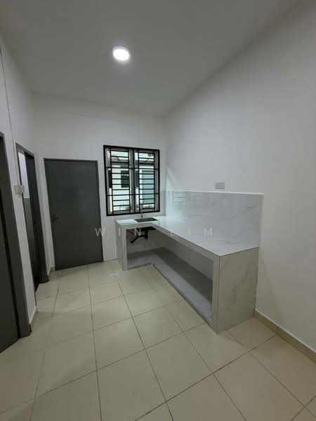 Rumah Teres 2 Tingkat untuk Dijual di Taman Scientex Senai (Senai) - Win Lim - Kitchen - PropertyGuru.com.my