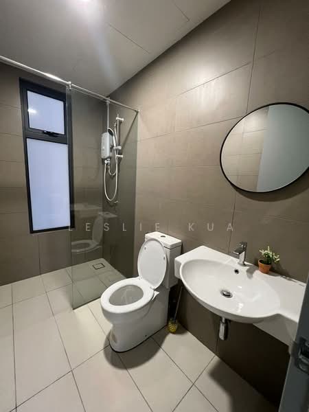 Servis Apartment untuk Disewa di The Era @ Duta North - Leslie Kua - Bathroom - PropertyGuru.com.my
