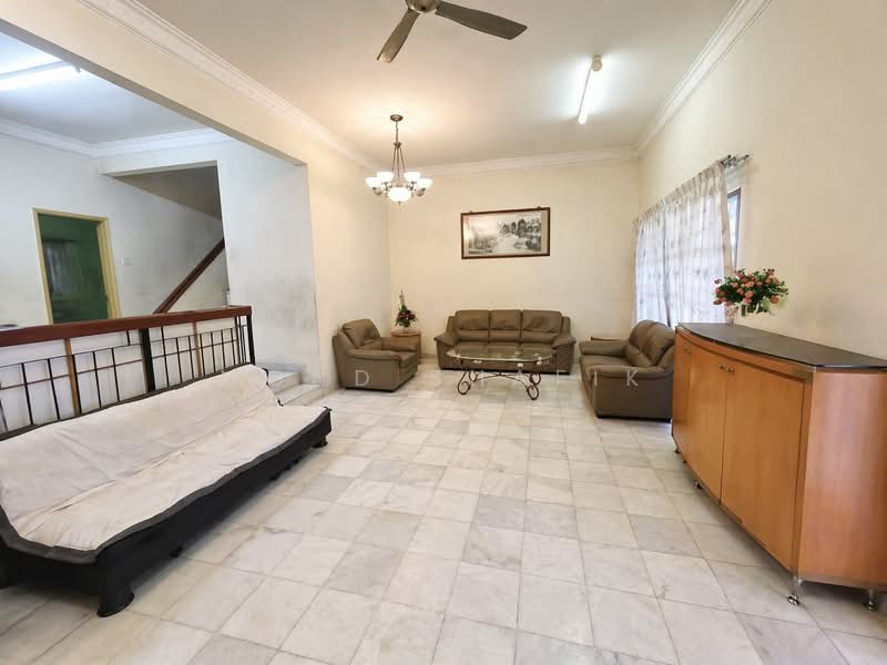 Rumah Teres 2 Tingkat untuk Dijual di Bukit Jelutong (Shah Alam) - Mohd Shafik - Living Room - PropertyGuru.com.my