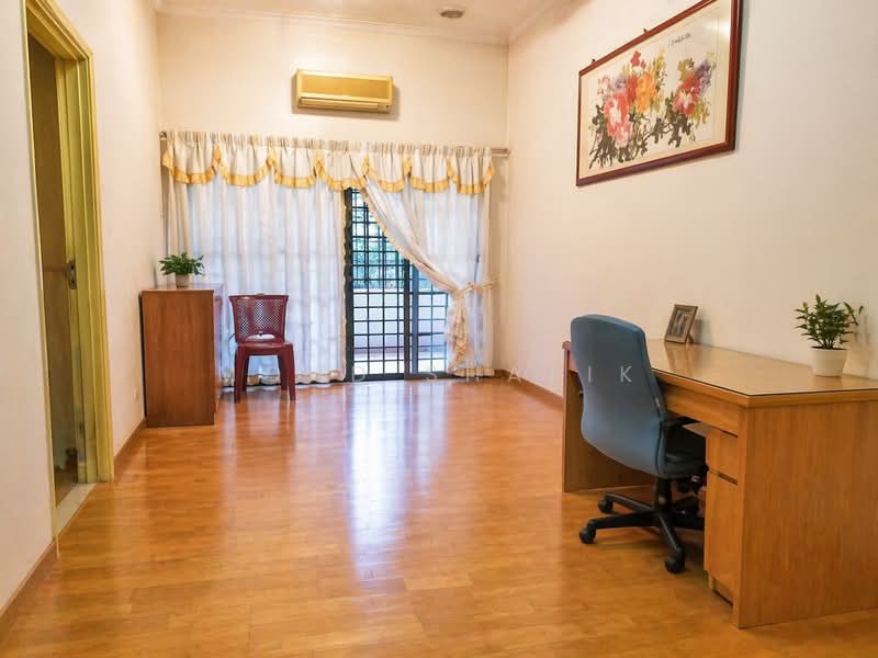 Rumah Teres 2 Tingkat untuk Dijual di Bukit Jelutong (Shah Alam) - Mohd Shafik - Study - PropertyGuru.com.my