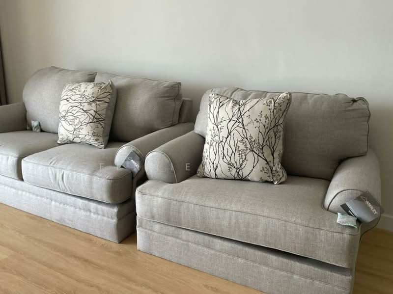 Condominium for Rent at Putra Marine Resort - Fennie Seow - Living Room - PropertyGuru.com.my