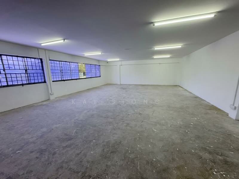 Factory for Rent in Taman Perindustrian Cemerlang (Ulu Tiram) - Kai Siong - Interior - PropertyGuru.com.my
