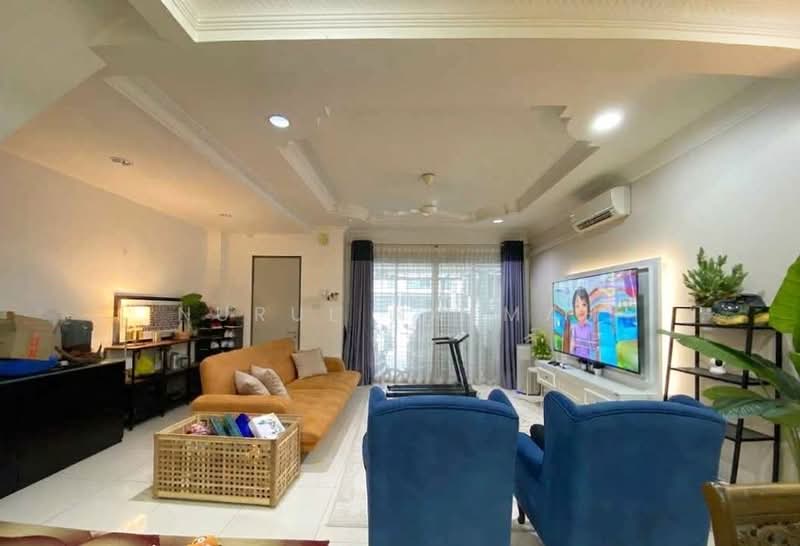 3-storey Terraced House for Sale in Kajang (Selangor) - Nurul Naemah - Living Room - PropertyGuru.com.my