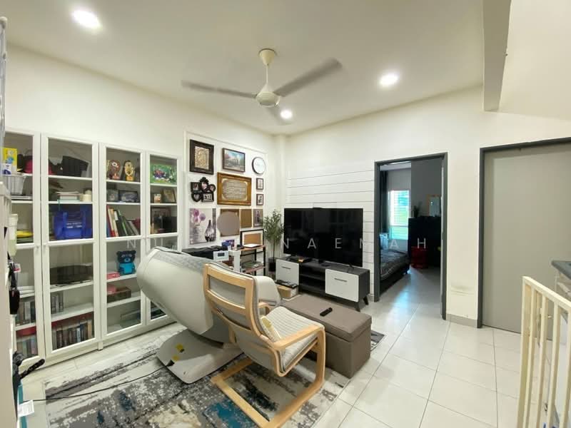 3-storey Terraced House for Sale in Kajang (Selangor) - Nurul Naemah - Living Room - PropertyGuru.com.my