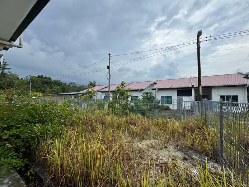 1-storey Terraced House for Sale in Lundu (Sarawak) - Cherry Lee - PropertyGuru.com.my