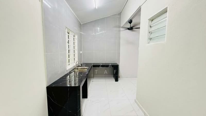 Rumah Teres 2 Tingkat untuk Dijual di Taman Nusantara (Iskandar Puteri (Nusajaya)) - Shahrizan Bin Mustaffa - Kitchen - PropertyGuru.com.my