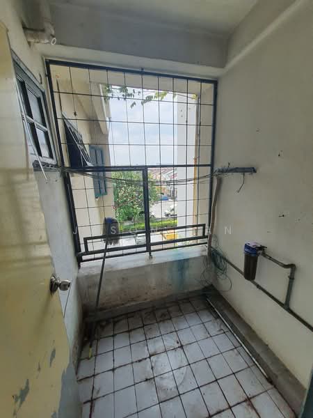 Pangsapuri untuk Dijual di Sunway Court - Jason Tan - Balcony - PropertyGuru.com.my