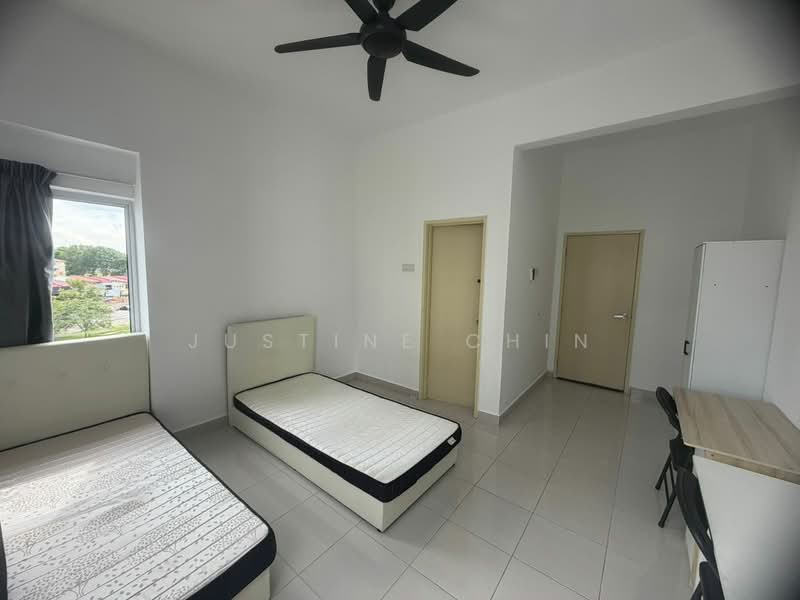 Condominium for Rent at Kampar Lake Campus - Justine Chin - Bedroom - PropertyGuru.com.my