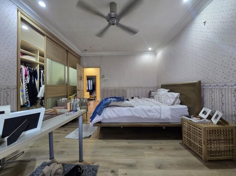 Terraced House for Sale in Kota Kemuning (Shah Alam) - Shawn Seow - Bedroom - PropertyGuru.com.my