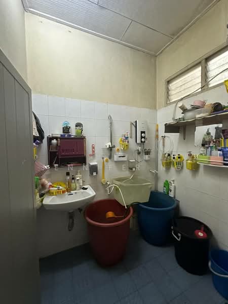 Rumah Teres 1 Tingkat untuk Dijual di Taman Ungku Tun Aminah (Skudai) - Jennifer Ng - Bathroom - PropertyGuru.com.my