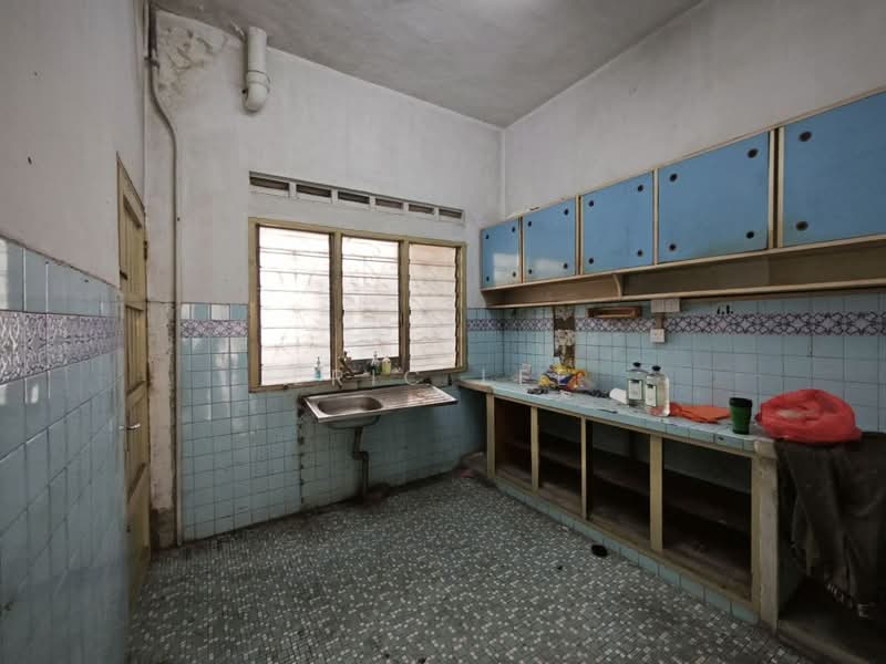 2-storey Terraced House for Sale in Taman Sri Kulai Baru 2 (Kulai) - Eric Lee - Kitchen - PropertyGuru.com.my