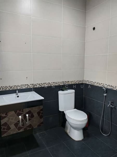 Rumah Teres 2 Tingkat untuk Dijual di Taman Sentosa (Klang) - Ethan Chua - Bathroom - PropertyGuru.com.my