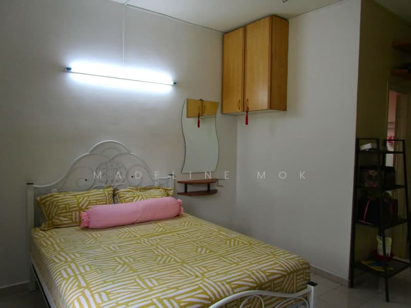 Kondominium untuk Disewa di Desa Permai - Madeline Mok - Master Bedroom - PropertyGuru.com.my