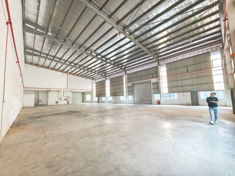 Semi-D Factory for Rent in Taman Perindustrian Cemerlang (Ulu Tiram) - Glenn Woo - Interior - PropertyGuru.com.my
