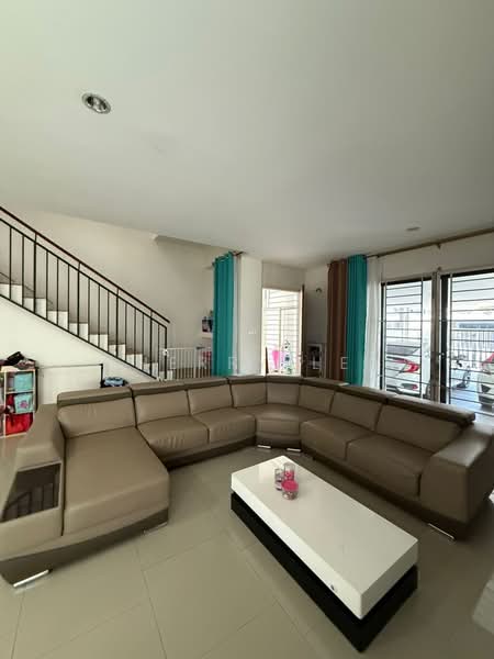 Semi-Detached House for Sale in The Northbank (Kuching) - Cherry Lee - Living Room - PropertyGuru.com.my