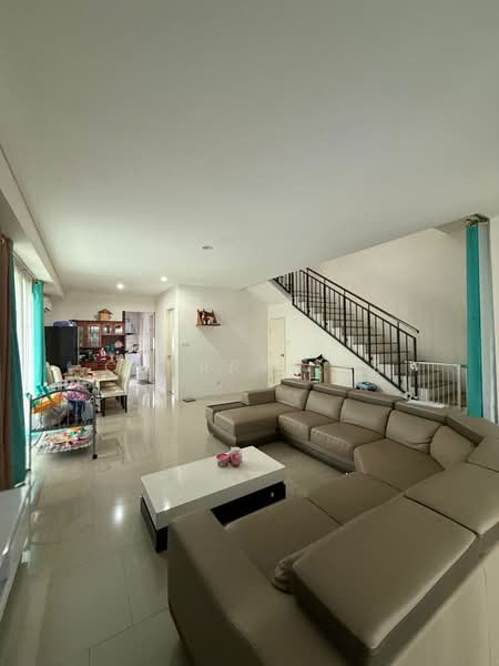 Semi-Detached House for Sale in The Northbank (Kuching) - Cherry Lee - Living Room - PropertyGuru.com.my