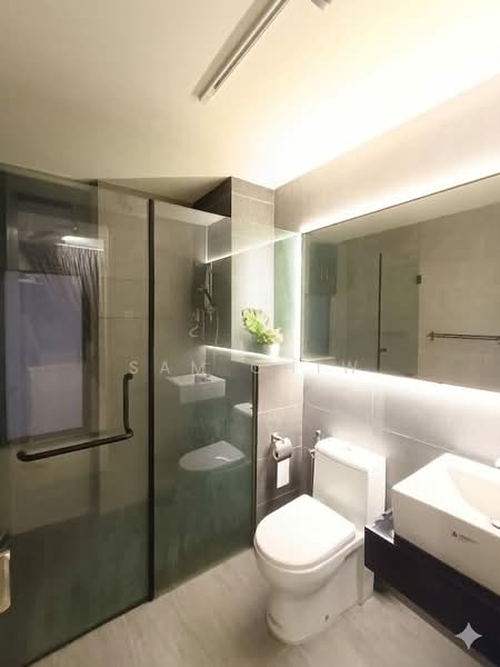 Service Residence for Sale at The Era @ Duta North - Sam Chiw - Bathroom - PropertyGuru.com.my